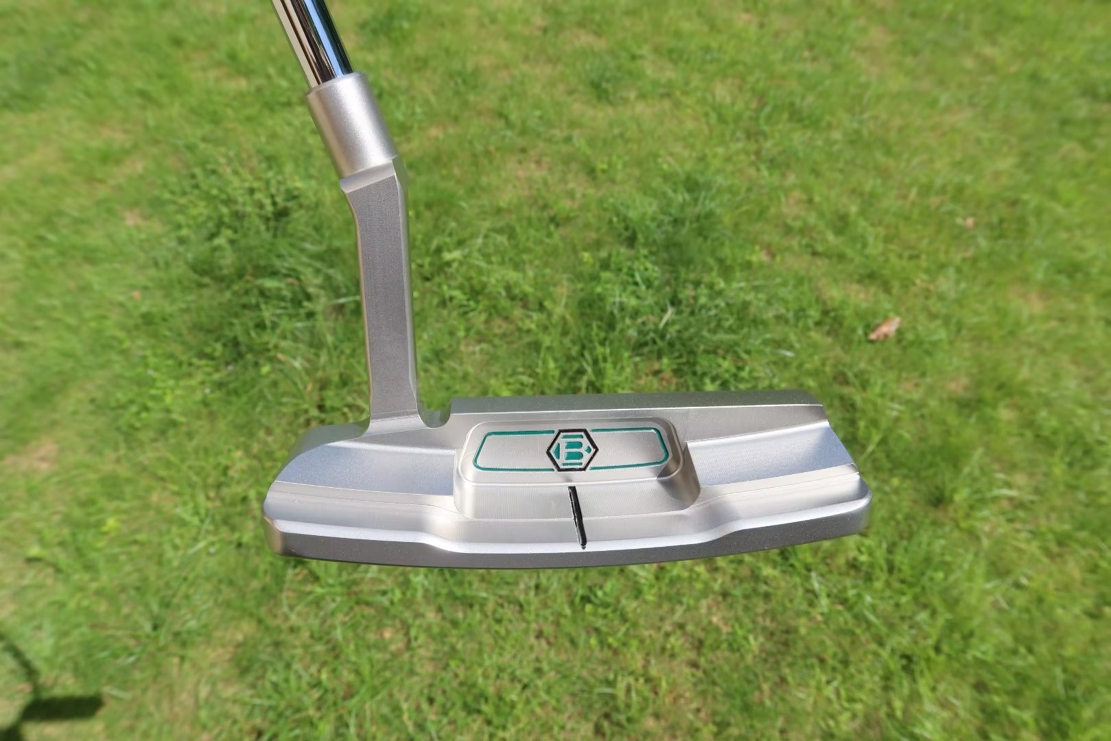 ไม้พัตเตอร์กอล์ฟรุ่นใหม่ New G - Golf Putter บทวิจารณ์และราคา